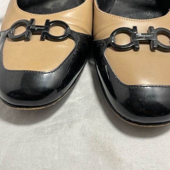 Salvatore Ferragamo Cap Toe 2-Tone tan Black Patent Leather flats size 9B - Picture 5 of 10